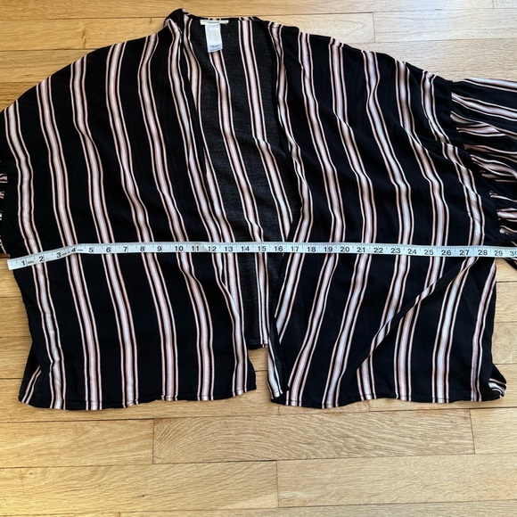 🍂CLEAROUT Stripe Exaggerated Sleeve Kimono - Picture 9 of 10